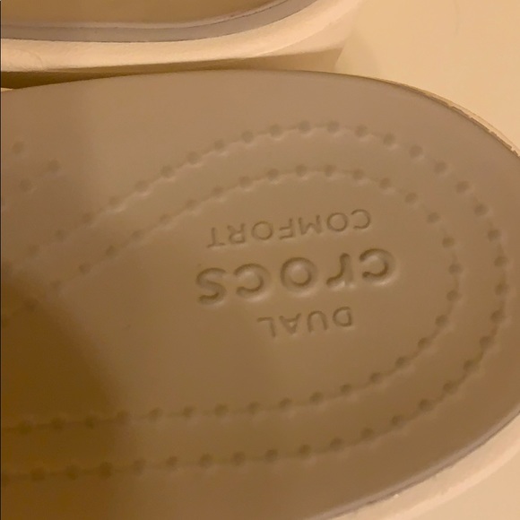 Dual crocs sandals size 11W - Picture 3 of 6